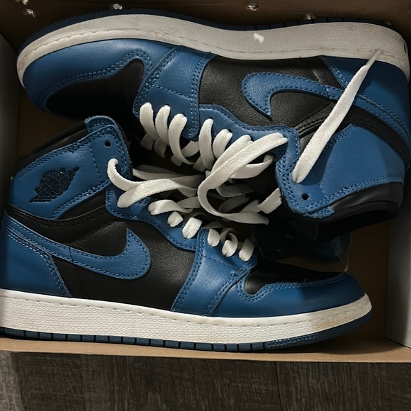 Nike Air Jordan 1 Retro High OG Blue Black Sneakers - Picture 4 of 12